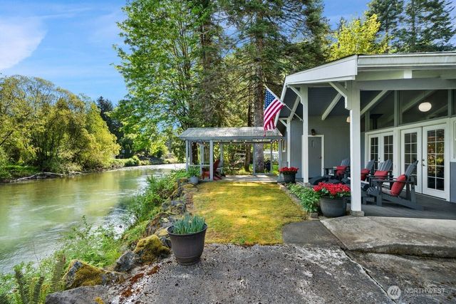 560 Mountain Trail Road, Brinnon, WA 98320