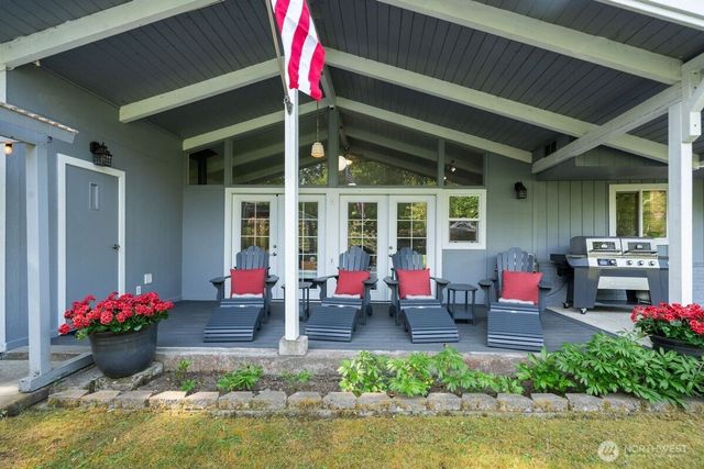 560 Mountain Trail Road, Brinnon, WA 98320