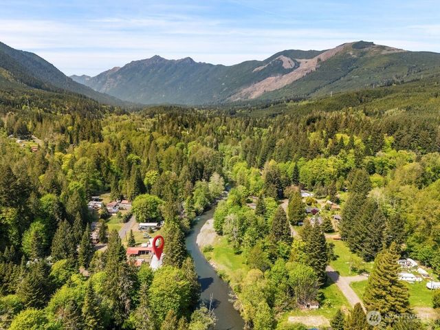 560 Mountain Trail Road, Brinnon, WA 98320