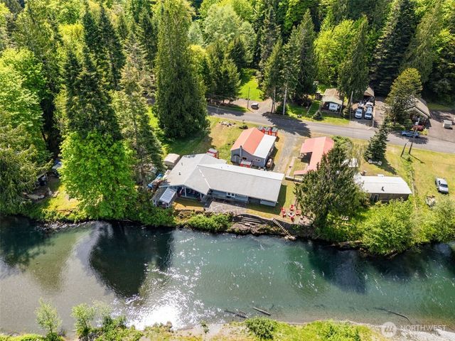 560 Mountain Trail Road, Brinnon, WA 98320