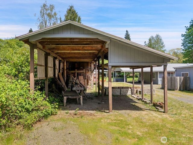 560 Mountain Trail Road, Brinnon, WA 98320