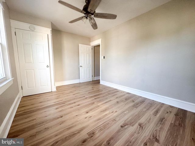 27 E ADAMS ST, Paulsboro, NJ 08066