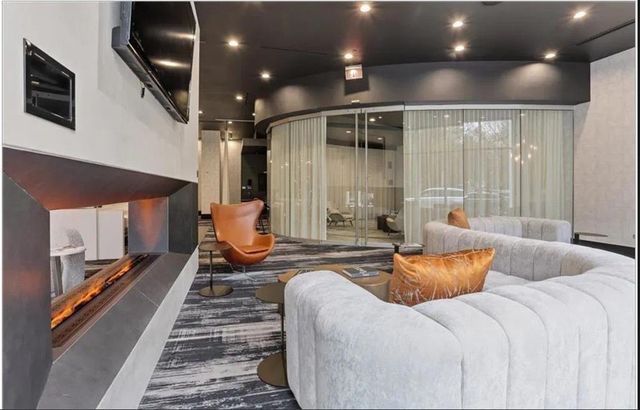 3324 Peachtree Road 2213, Atlanta, GA 30326