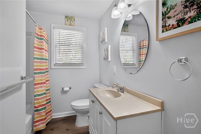 222 East Point Drive, Savannah, GA 31410