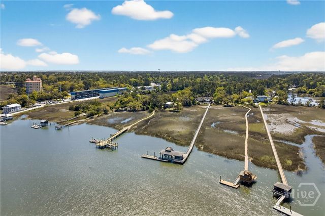 222 East Point Drive, Savannah, GA 31410