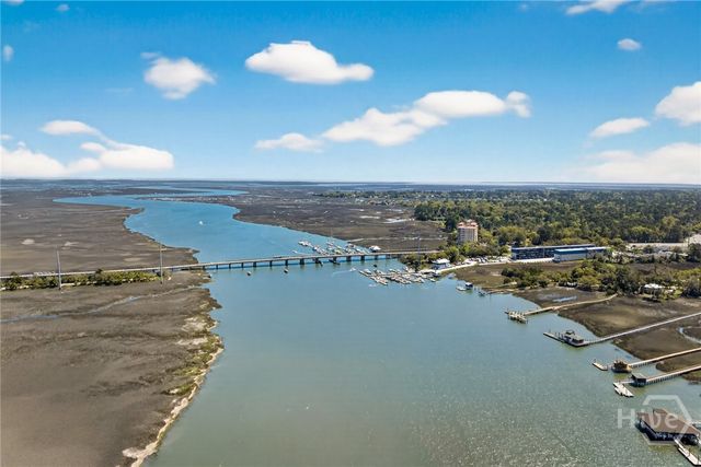 222 East Point Drive, Savannah, GA 31410