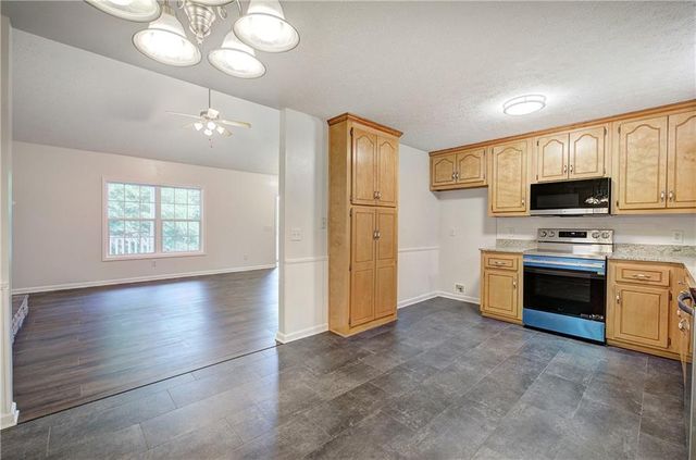 302 Crystal Creek Drive, Jasper, GA 30143