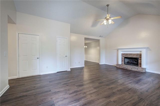 302 Crystal Creek Drive, Jasper, GA 30143