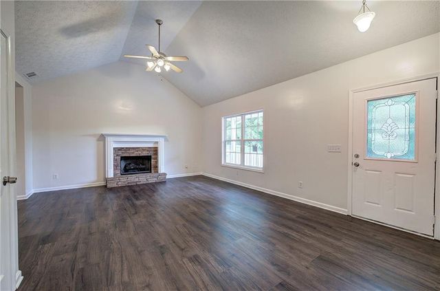 302 Crystal Creek Drive, Jasper, GA 30143