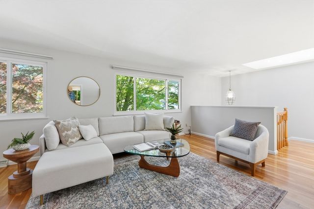 379 Singletary Lane, Framingham, MA 01702