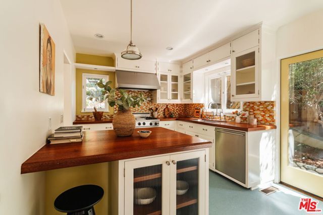 2452 Lanterman Terrace, Los Angeles, CA 90039