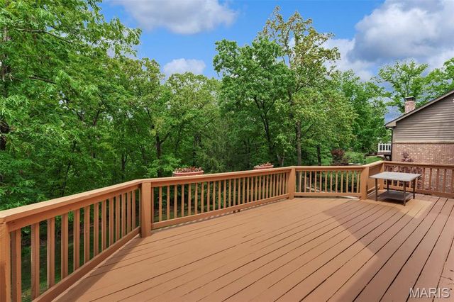 9833 Eagle Hill Lane, Sunset Hills, MO 63127