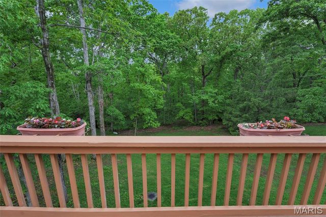 9833 Eagle Hill Lane, Sunset Hills, MO 63127