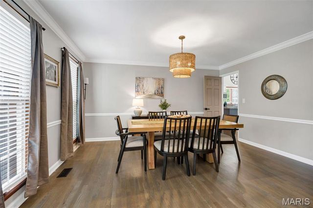 9833 Eagle Hill Lane, Sunset Hills, MO 63127