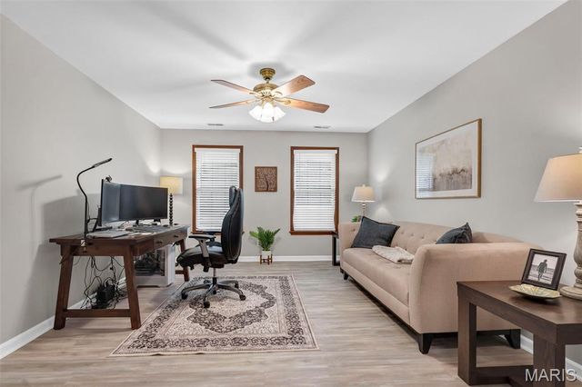 9833 Eagle Hill Lane, Sunset Hills, MO 63127