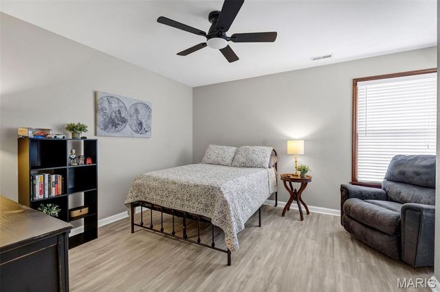 9833 Eagle Hill Lane, Sunset Hills, MO 63127