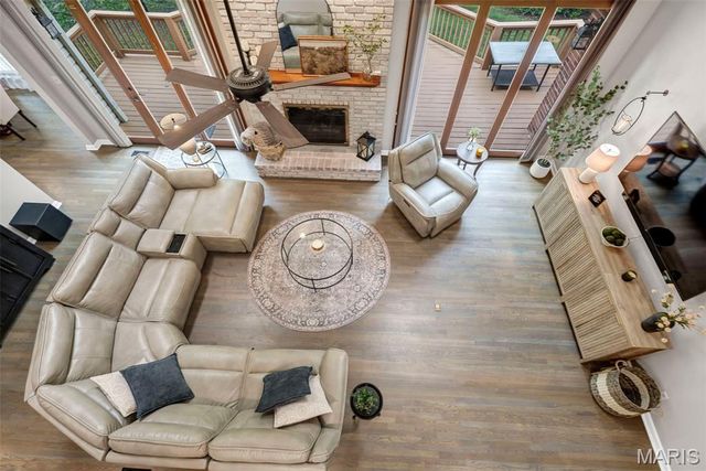 9833 Eagle Hill Lane, Sunset Hills, MO 63127