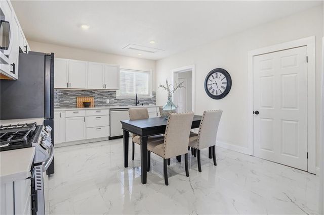 216 Main Street, Wellsville, KS 66092