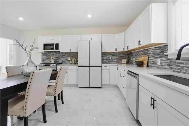 216 Main Street, Wellsville, KS 66092