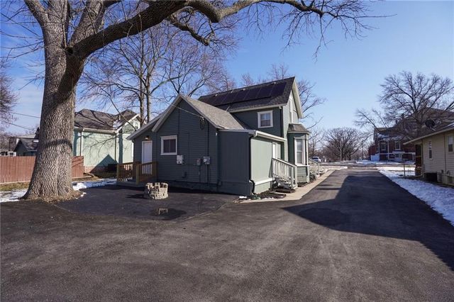 216 Main Street, Wellsville, KS 66092