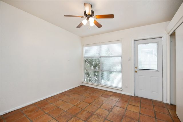 730 Santa Anita Dr, Kingsville, TX 78363