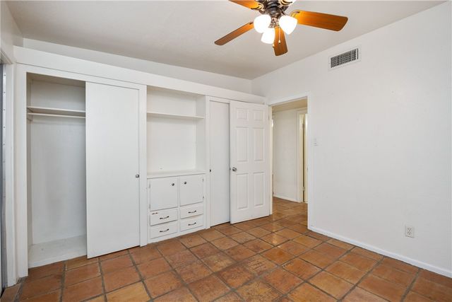 730 Santa Anita Dr, Kingsville, TX 78363