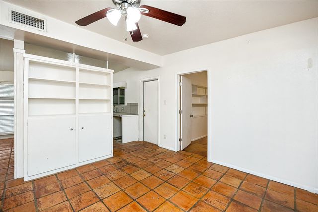 730 Santa Anita Dr, Kingsville, TX 78363