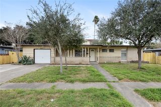 730 Santa Anita Dr, Kingsville, TX 78363