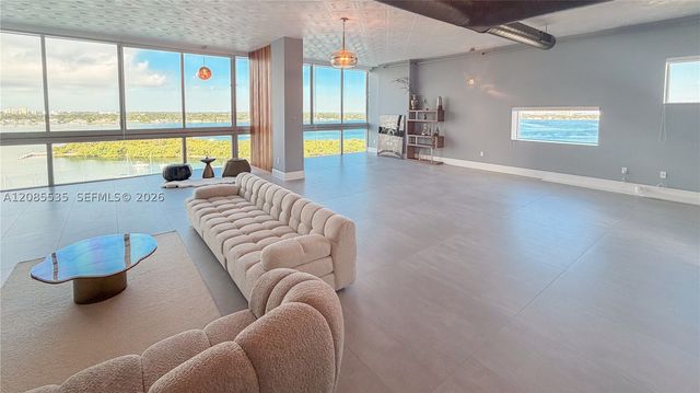 7934 West Dr 1105, North Bay Village, FL 33141