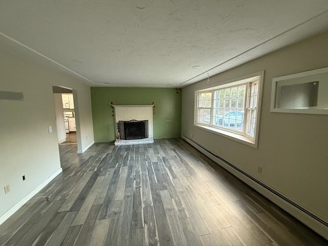 275 Lake Shore Drive, Barnstable, MA 02648