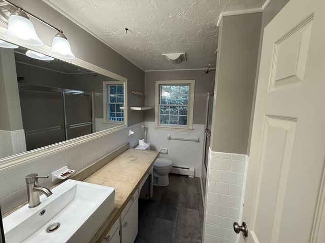 275 Lake Shore Drive, Barnstable, MA 02648