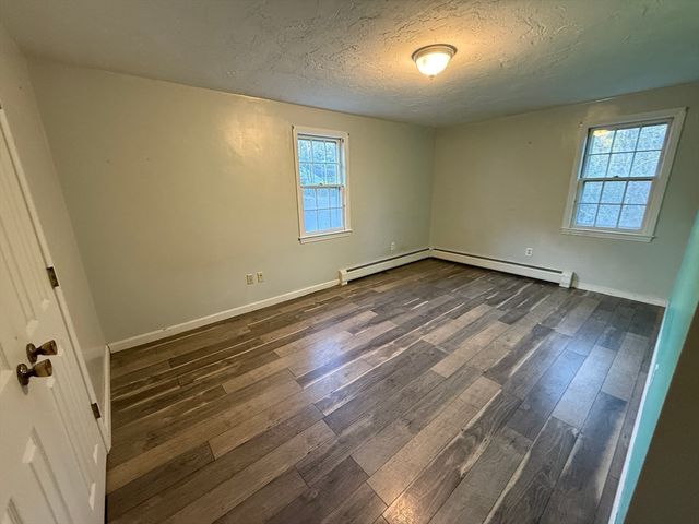 275 Lake Shore Drive, Barnstable, MA 02648