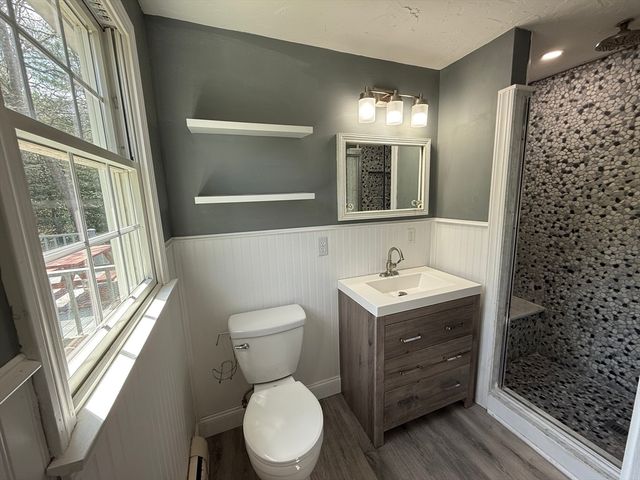 275 Lake Shore Drive, Barnstable, MA 02648