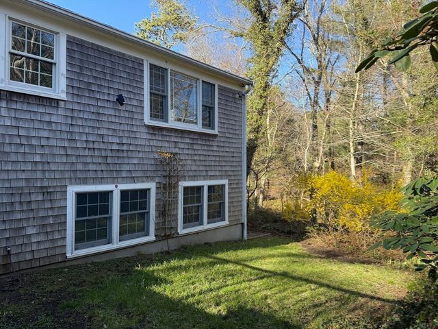 275 Lake Shore Drive, Barnstable, MA 02648