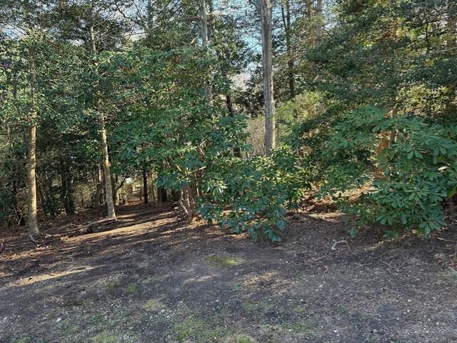 275 Lake Shore Drive, Barnstable, MA 02648