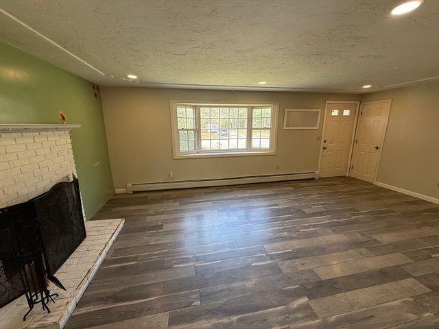 275 Lake Shore Drive, Barnstable, MA 02648