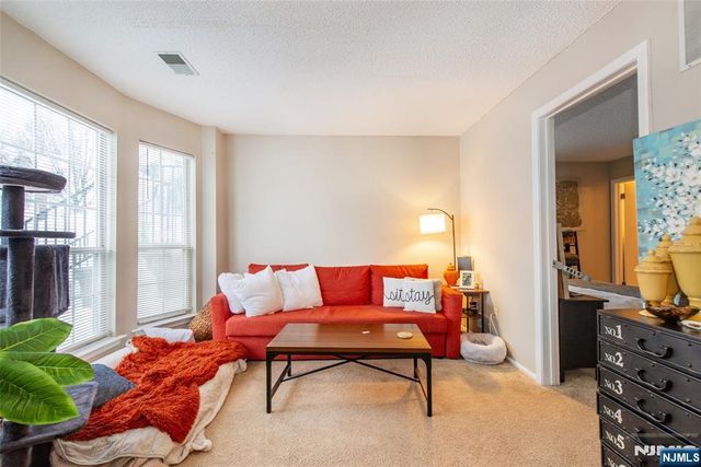 1206 Sycamore Lane, Mahwah, NJ 07430