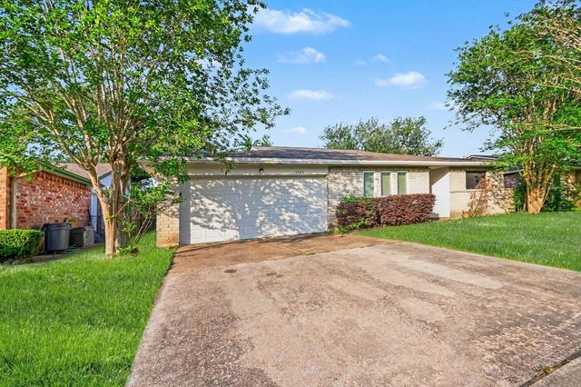 16923 Blackhawk Boulevard, Friendswood, TX 77546