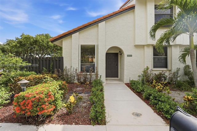 5726 Fox Hollow Drive A, Boca Raton, FL 33486