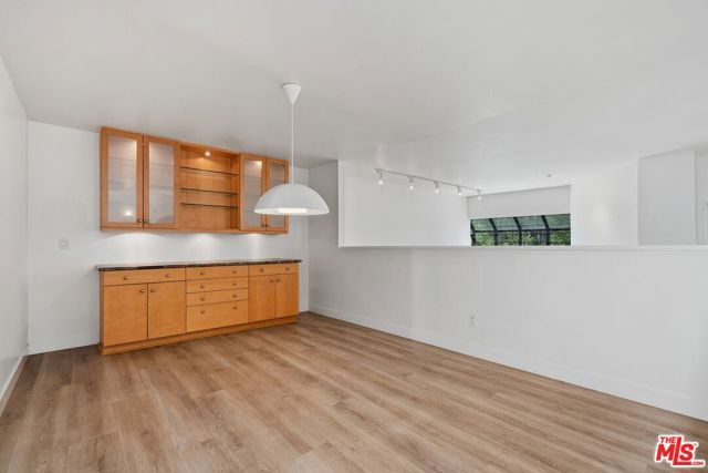 3023 BERKELEY Avenue 8, Los Angeles, CA 90026