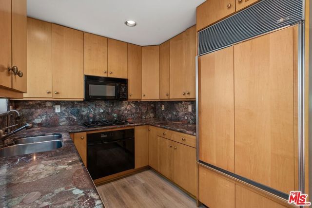 3023 BERKELEY Avenue 8, Los Angeles, CA 90026