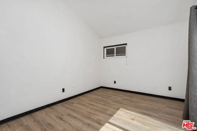 3023 BERKELEY Avenue 8, Los Angeles, CA 90026