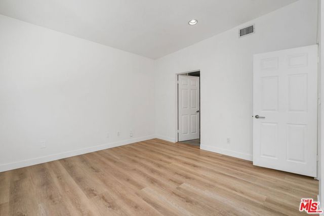 3023 BERKELEY Avenue 8, Los Angeles, CA 90026