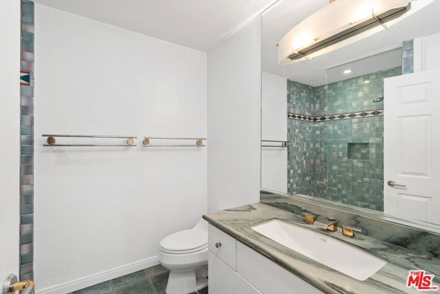 3023 BERKELEY Avenue 8, Los Angeles, CA 90026