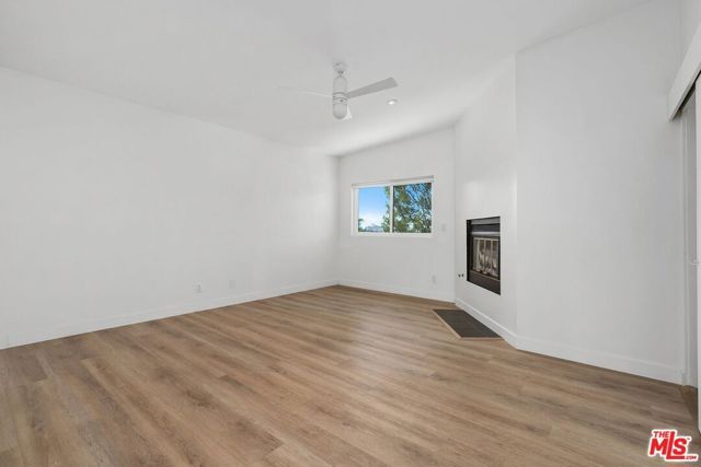 3023 BERKELEY Avenue 8, Los Angeles, CA 90026