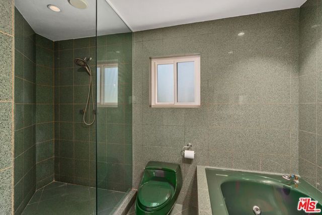 3023 BERKELEY Avenue 8, Los Angeles, CA 90026