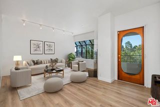 3023 BERKELEY Avenue 8, Los Angeles, CA 90026