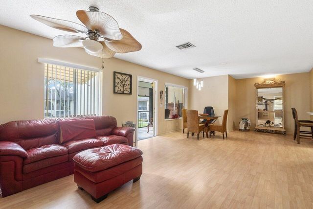 3587 LA PLAYAS B-2, Greenacres, FL 33463