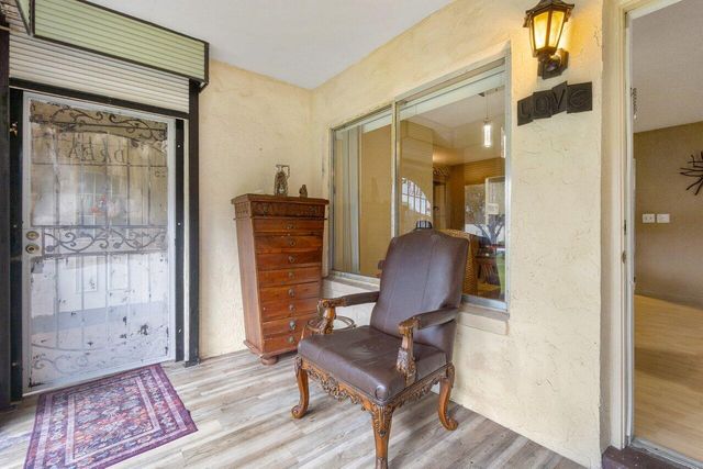 3587 LA PLAYAS B-2, Greenacres, FL 33463