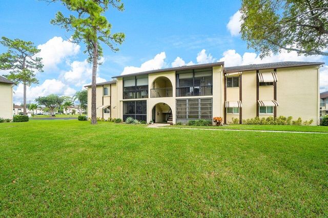 3587 LA PLAYAS B-2, Greenacres, FL 33463